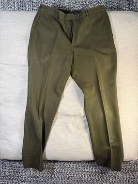 Banana Republic Olive Green Chinos - Slim Tailored Style
